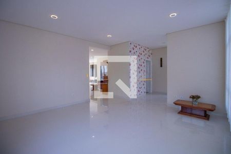 Casa de condomínio à venda com 480m², 4 quartos e 6 vagas