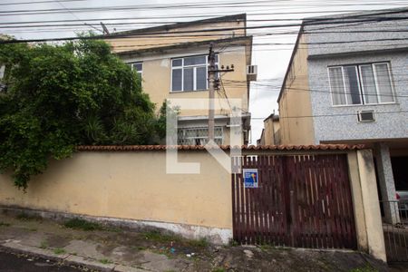 Apartamento à venda com 97m², 2 quartos e 1 vaga Apartamento à venda com 97m², 2 quartos e 1 vagaFachada