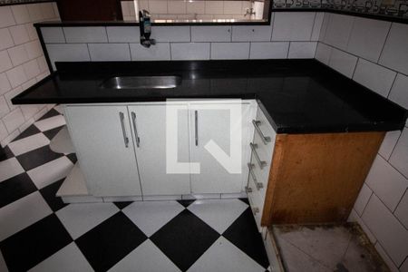 Apartamento à venda com 97m², 2 quartos e 1 vaga Apartamento à venda com 97m², 2 quartos e 1 vagaArmário da Cozinha