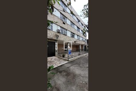 Apartamento à venda com 100m², 2 quartos e 1 vagaFachada