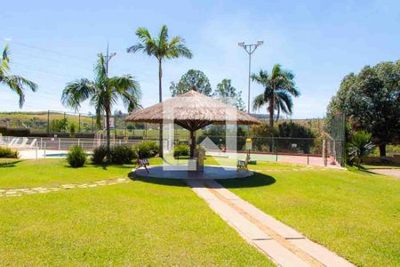 Casa de condomínio à venda com 208m², 4 quartos e 5 vagas Casa de condomínio à venda com 208m², 4 quartos e 5 vagasÁrea comum