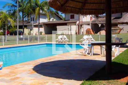 Casa de condomínio à venda com 208m², 4 quartos e 5 vagas Casa de condomínio à venda com 208m², 4 quartos e 5 vagasÁrea comum