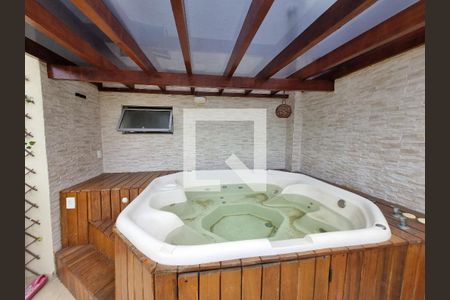 Apartamento à venda com 120m², 3 quartos e 2 vagas Apartamento à venda com 120m², 3 quartos e 2 vagasPiscina Hidromassagem