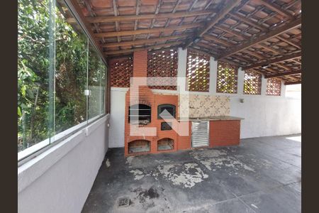 Apartamento à venda com 120m², 3 quartos e 2 vagas Apartamento à venda com 120m², 3 quartos e 2 vagasÁrea comum - Churrasqueira