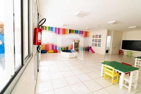 Apartamento para alugar com 44m², 2 quartos e 1 vaga Apartamento para alugar com 44m², 2 quartos e 1 vagaÁrea comum - Brinquedoteca