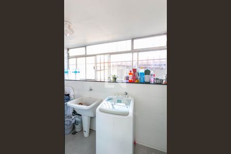 Apartamento à venda com 75m², 2 quartos e 1 vaga Apartamento à venda com 75m², 2 quartos e 1 vagaCozinha e Área de Serviço