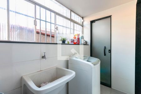 Apartamento à venda com 75m², 2 quartos e 1 vaga Apartamento à venda com 75m², 2 quartos e 1 vagaCozinha e Área de Serviço
