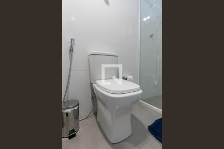 Apartamento à venda com 75m², 2 quartos e 1 vaga Apartamento à venda com 75m², 2 quartos e 1 vagaBanheiro Social