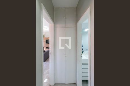 Apartamento à venda com 75m², 2 quartos e 1 vaga Apartamento à venda com 75m², 2 quartos e 1 vagaCorredor