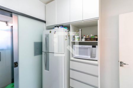 Apartamento à venda com 75m², 2 quartos e 1 vaga Apartamento à venda com 75m², 2 quartos e 1 vagaCozinha e Área de Serviço