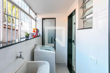 Apartamento à venda com 75m², 2 quartos e 1 vaga Apartamento à venda com 75m², 2 quartos e 1 vagaCozinha e Área de Serviço