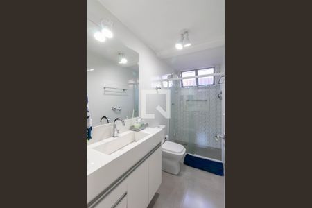 Apartamento à venda com 75m², 2 quartos e 1 vaga Apartamento à venda com 75m², 2 quartos e 1 vagaBanheiro Social