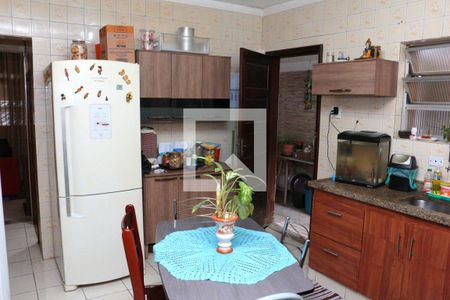 Casa à venda com 100m², 2 quartos e 2 vagas Casa à venda com 100m², 2 quartos e 2 vagasCozinha