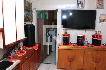 Casa à venda com 100m², 2 quartos e 2 vagas Casa à venda com 100m², 2 quartos e 2 vagasCopa