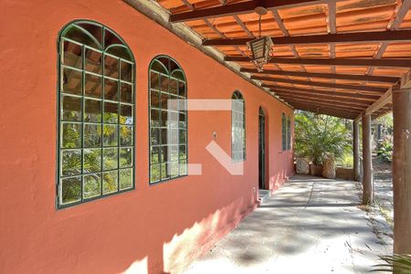 Casa à venda com 130m², 2 quartos e 5 vagas Casa à venda com 130m², 2 quartos e 5 vagasÁrea Externa