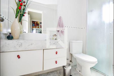 Apartamento à venda com 140m², 3 quartos e 3 vagasBanheiro da Suíte 2