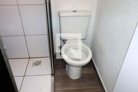 Banheiro do Suíte 1 de casa para alugar com 2 quartos, 51m² em Jardim Algarve, São Leopoldo