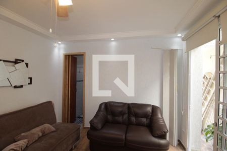 Casa à venda com 105m², 2 quartos e 2 vagasQuarto 2 - Suíte