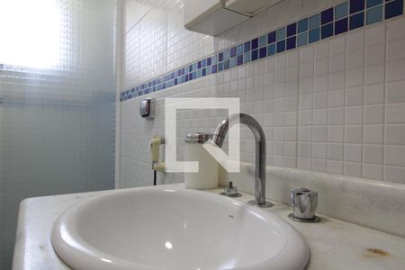 Casa à venda com 105m², 2 quartos e 2 vagasBanheiro da Suíte 2