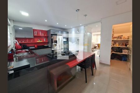 Casa à venda com 167m², 3 quartos e 4 vagas