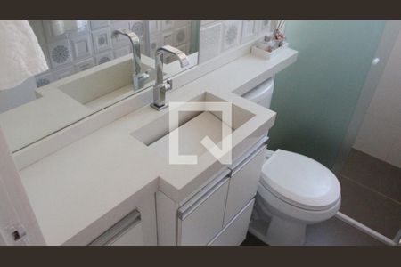 Apartamento à venda com 68m², 2 quartos e 2 vagasBanheiro da Suíte