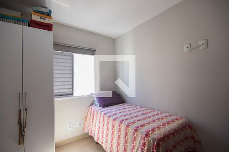 Quarto 1 de apartamento para alugar com 2 quartos, 52m² em Parque Taboão, Taboão da Serra