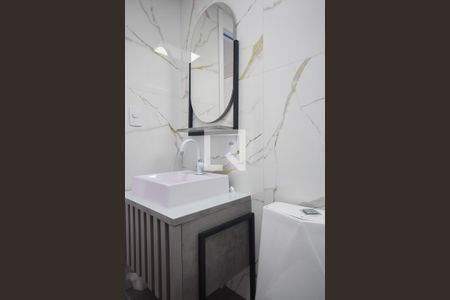 Apartamento à venda com 38m², 2 quartos e 1 vaga Apartamento à venda com 38m², 2 quartos e 1 vagaBanheiro