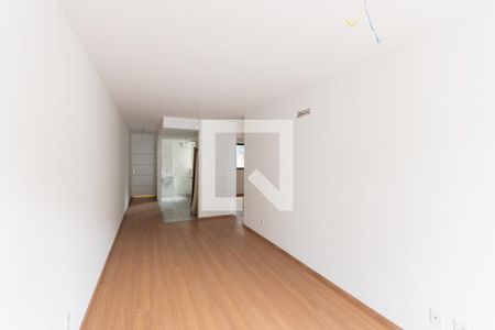 Sala de apartamento para alugar com 2 quartos, 70m² em Grajau, Rio de Janeiro