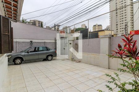 Casa à venda com 200m², 3 quartos e 5 vagas Casa à venda com 200m², 3 quartos e 5 vagasGaragem