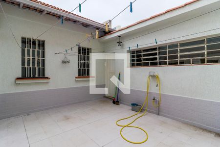 Casa à venda com 200m², 3 quartos e 5 vagas Casa à venda com 200m², 3 quartos e 5 vagasQuintal