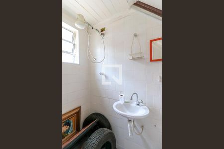 Casa à venda com 200m², 3 quartos e 5 vagas Casa à venda com 200m², 3 quartos e 5 vagasBanheiro de serviço