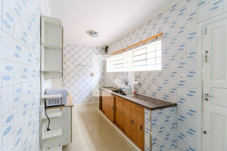 Casa à venda com 200m², 3 quartos e 5 vagas Casa à venda com 200m², 3 quartos e 5 vagasCozinha