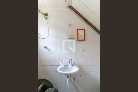 Casa à venda com 200m², 3 quartos e 5 vagas Casa à venda com 200m², 3 quartos e 5 vagasBanheiro de serviço