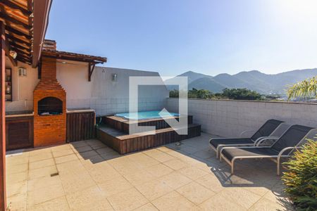 Apartamento à venda com 162m², 4 quartos e 1 vaga Apartamento à venda com 162m², 4 quartos e 1 vagaTerraço