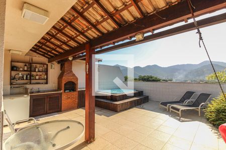 Apartamento à venda com 162m², 4 quartos e 1 vaga Apartamento à venda com 162m², 4 quartos e 1 vagaTerraço