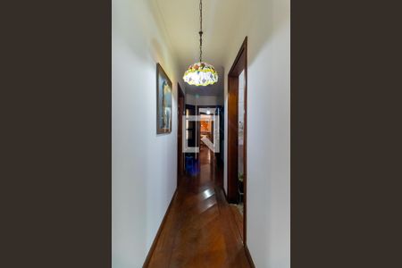 Apartamento à venda com 169m², 3 quartos e 3 vagas Apartamento à venda com 169m², 3 quartos e 3 vagasCorredor