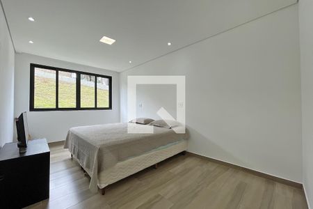 Casa de condomínio à venda com 250m², 4 quartos e 5 vagas Casa de condomínio à venda com 250m², 4 quartos e 5 vagasQuarto 4