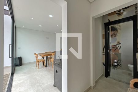 Casa de condomínio à venda com 250m², 4 quartos e 5 vagas Casa de condomínio à venda com 250m², 4 quartos e 5 vagasÁrea Gourmet