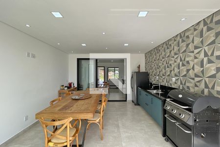 Casa de condomínio à venda com 250m², 4 quartos e 5 vagas Casa de condomínio à venda com 250m², 4 quartos e 5 vagasÁrea Gourmet