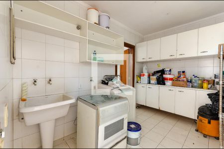 Casa à venda com 380m², 5 quartos e 5 vagas Casa à venda com 380m², 5 quartos e 5 vagasÁrea de Serviço