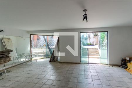 Casa à venda com 380m², 5 quartos e 5 vagas Casa à venda com 380m², 5 quartos e 5 vagasSalão de Festas