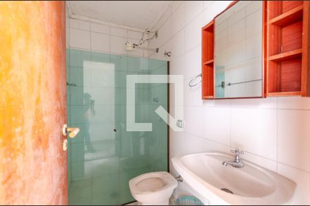 Casa à venda com 380m², 5 quartos e 5 vagas Casa à venda com 380m², 5 quartos e 5 vagasBanheiro de serviço