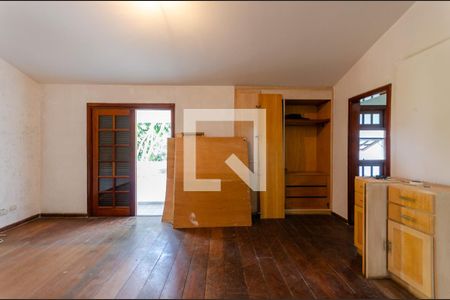 Casa à venda com 380m², 5 quartos e 5 vagas Casa à venda com 380m², 5 quartos e 5 vagasSuíte 3