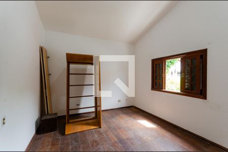 Casa à venda com 380m², 5 quartos e 5 vagas Casa à venda com 380m², 5 quartos e 5 vagasSuíte 2