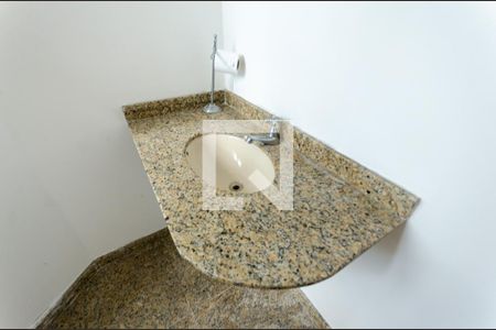 Casa à venda com 380m², 5 quartos e 5 vagas Casa à venda com 380m², 5 quartos e 5 vagasLavabo