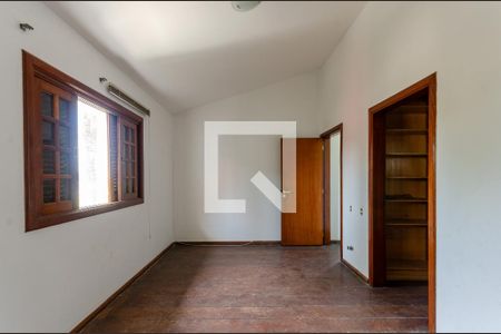 Casa à venda com 380m², 5 quartos e 5 vagas Casa à venda com 380m², 5 quartos e 5 vagasSuíte 1