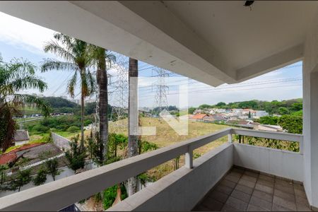 Casa à venda com 380m², 5 quartos e 5 vagas Casa à venda com 380m², 5 quartos e 5 vagasSacada da Sala