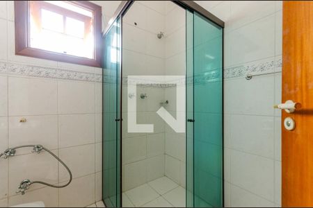 Casa à venda com 380m², 5 quartos e 5 vagas Casa à venda com 380m², 5 quartos e 5 vagasBanheiro da Suíte 1