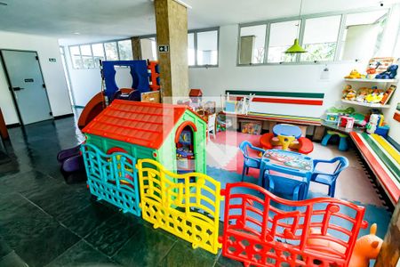 Apartamento à venda com 90m², 4 quartos e 1 vaga Apartamento à venda com 90m², 4 quartos e 1 vagaBrinquedoteca