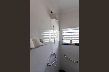 Casa à venda com 468m², 4 quartos e 3 vagas Casa à venda com 468m², 4 quartos e 3 vagasBanheiro de Serviço